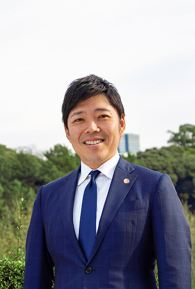代表弁護士五十部 紀英