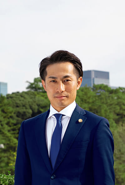 弁護士堀向 良介