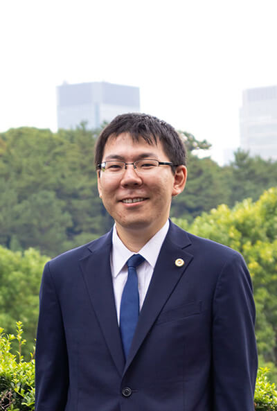 弁護士・所長菊入 誠一